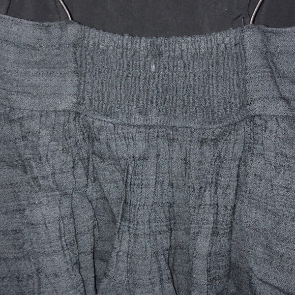 URBAN OUTFITTERS Peplum Top - Picture 5 of 6